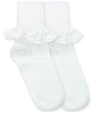 A pair of white ankle socks with delicate white lace ruffles at the top, displayed against a plain white background.